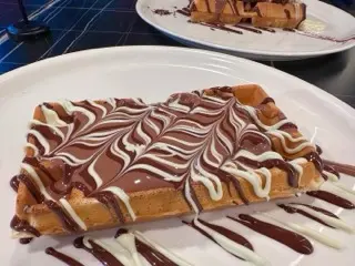 Melt N Dip dessert waffle